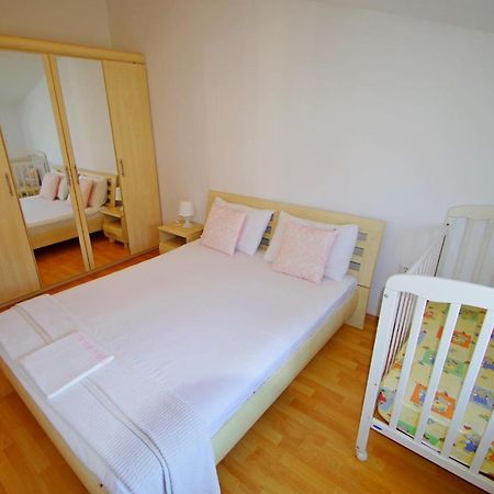 Holiday Apartment Sky, ميدولين المظهر الخارجي الصورة