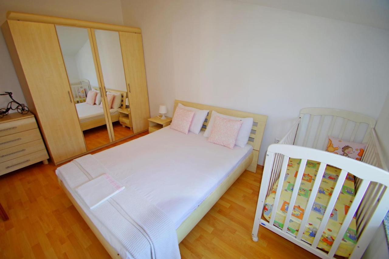 Holiday Apartment Sky, ميدولين المظهر الخارجي الصورة