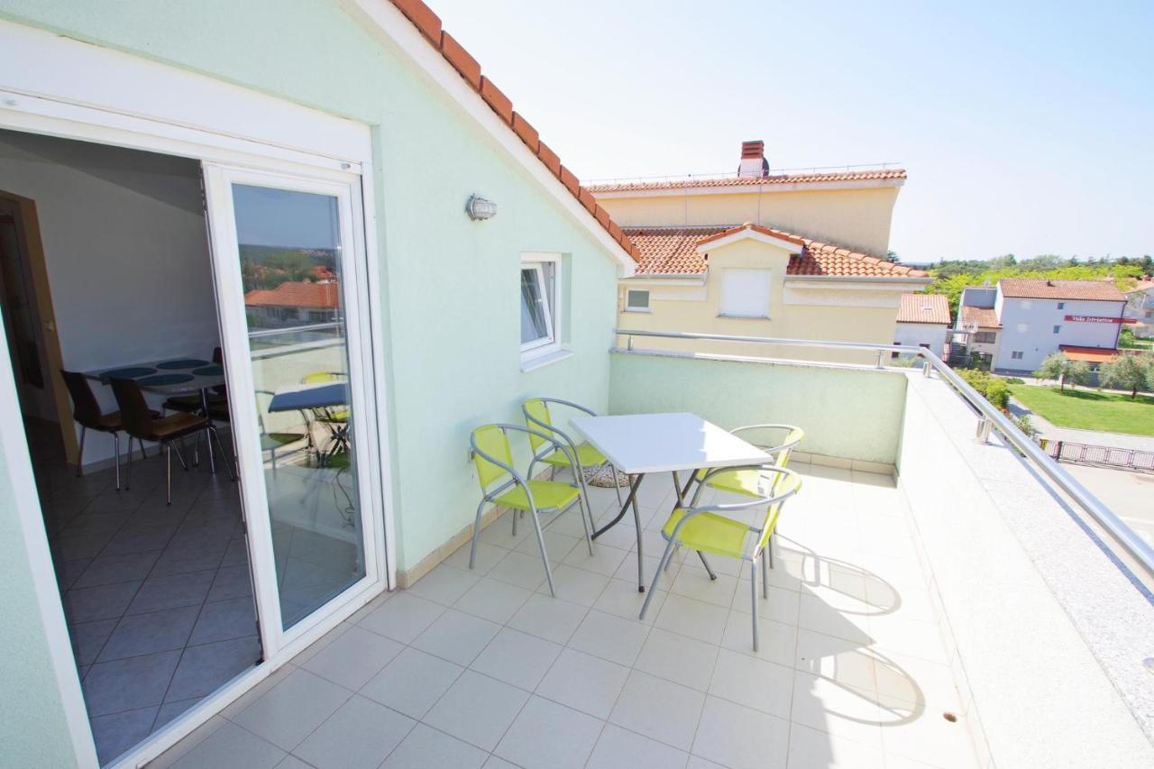 Holiday Apartment Sky, ميدولين المظهر الخارجي الصورة